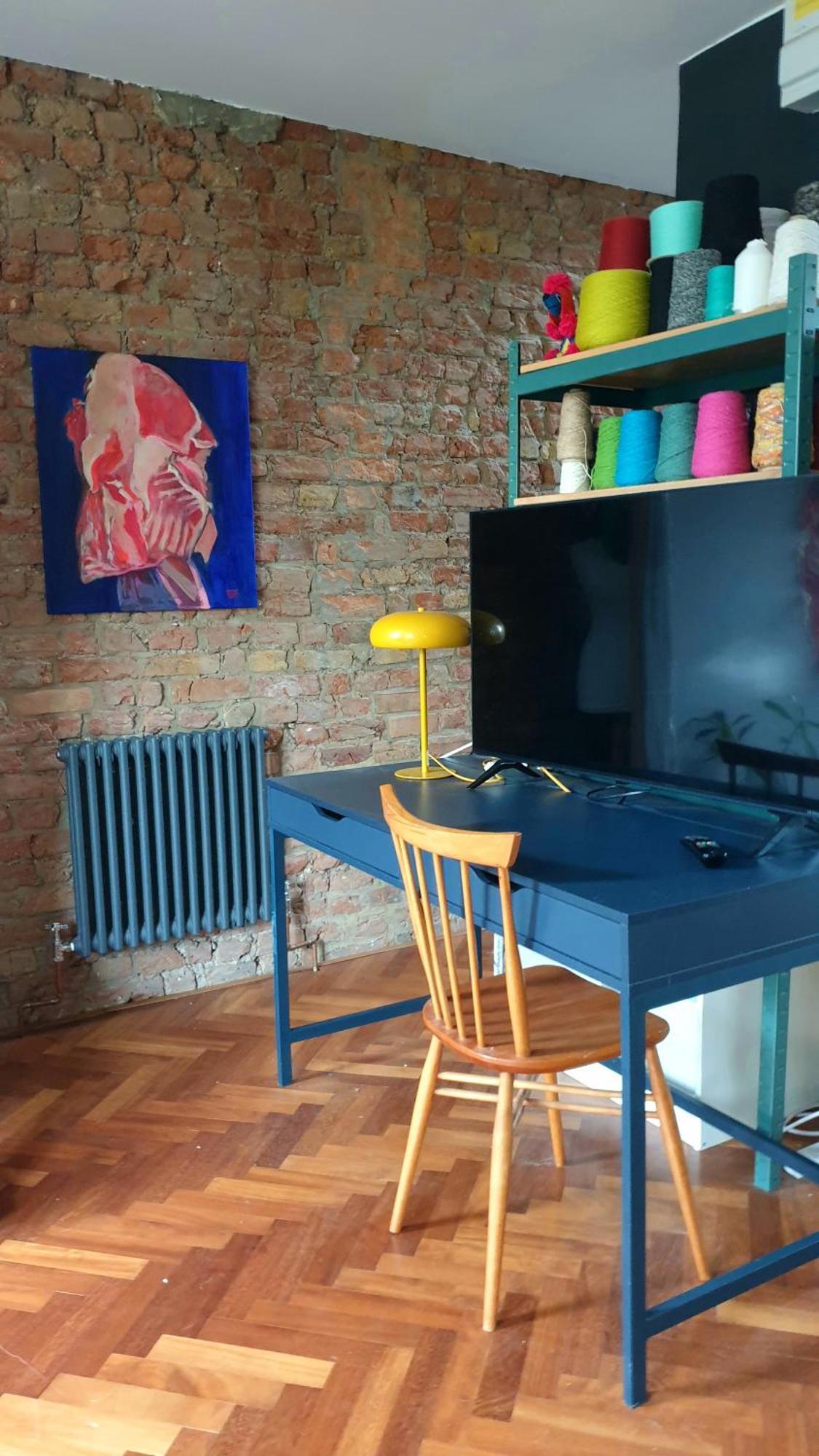 Gazde/Camere de închiriat Charming Bedroom In Artist Studio